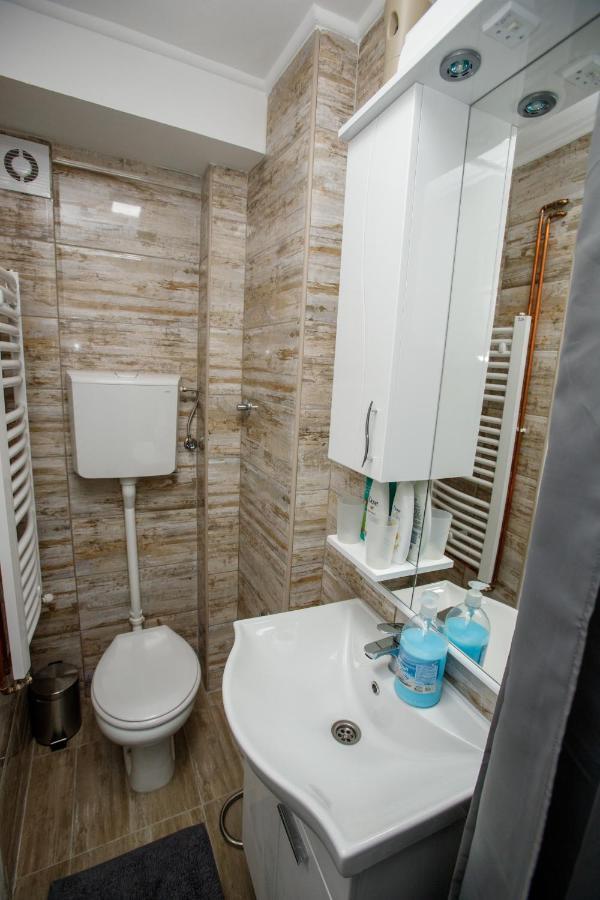 7 Days Premium Apartment Subotica Bagian luar foto
