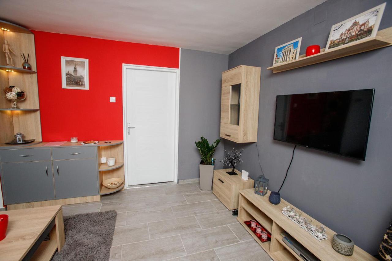 7 Days Premium Apartment Subotica Bagian luar foto