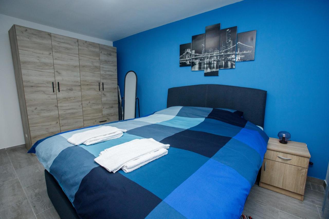 7 Days Premium Apartment Subotica Bagian luar foto